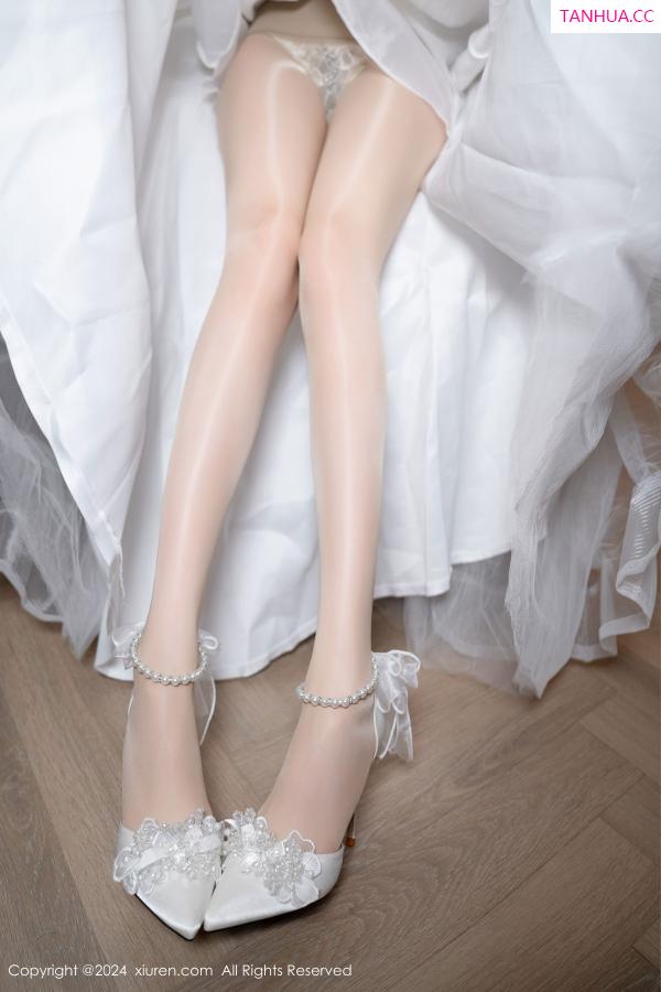 陈若依 抖娘利世 [XiuRen]高清写真图 2024.08.09 No.8998 利世 丝袜美腿第15张图片